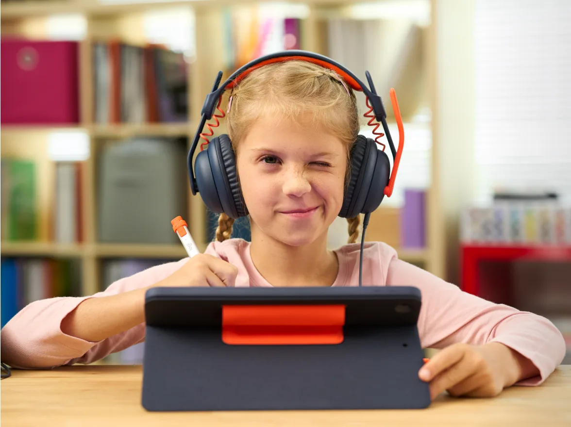 Zonelearn Girl With Logipen